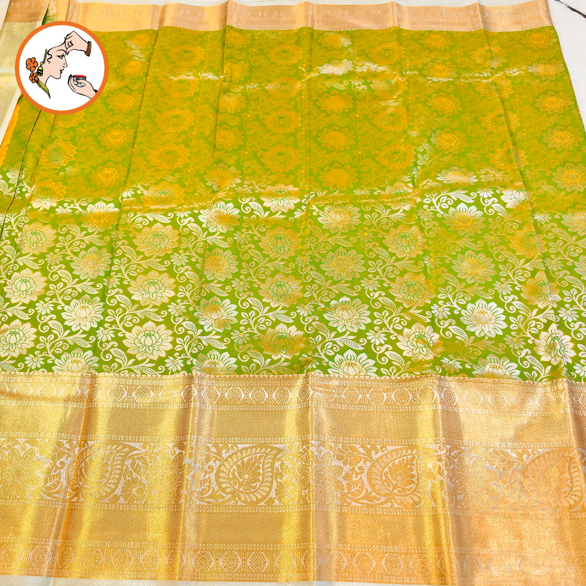 Parrot Green & Offwhite border with Silver Floral weaving body & gold zari border Kanchipuram mix Silk Saree