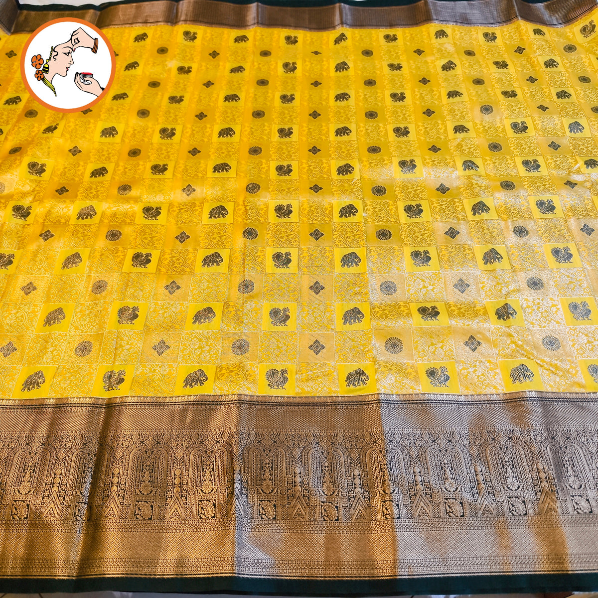 Light Yellow & Dark Green border Kanchiupuram Mix Silk Saree with Traditional checks(Kattam) & Mayil(Peacock) motif featuring intricate Gold zari work