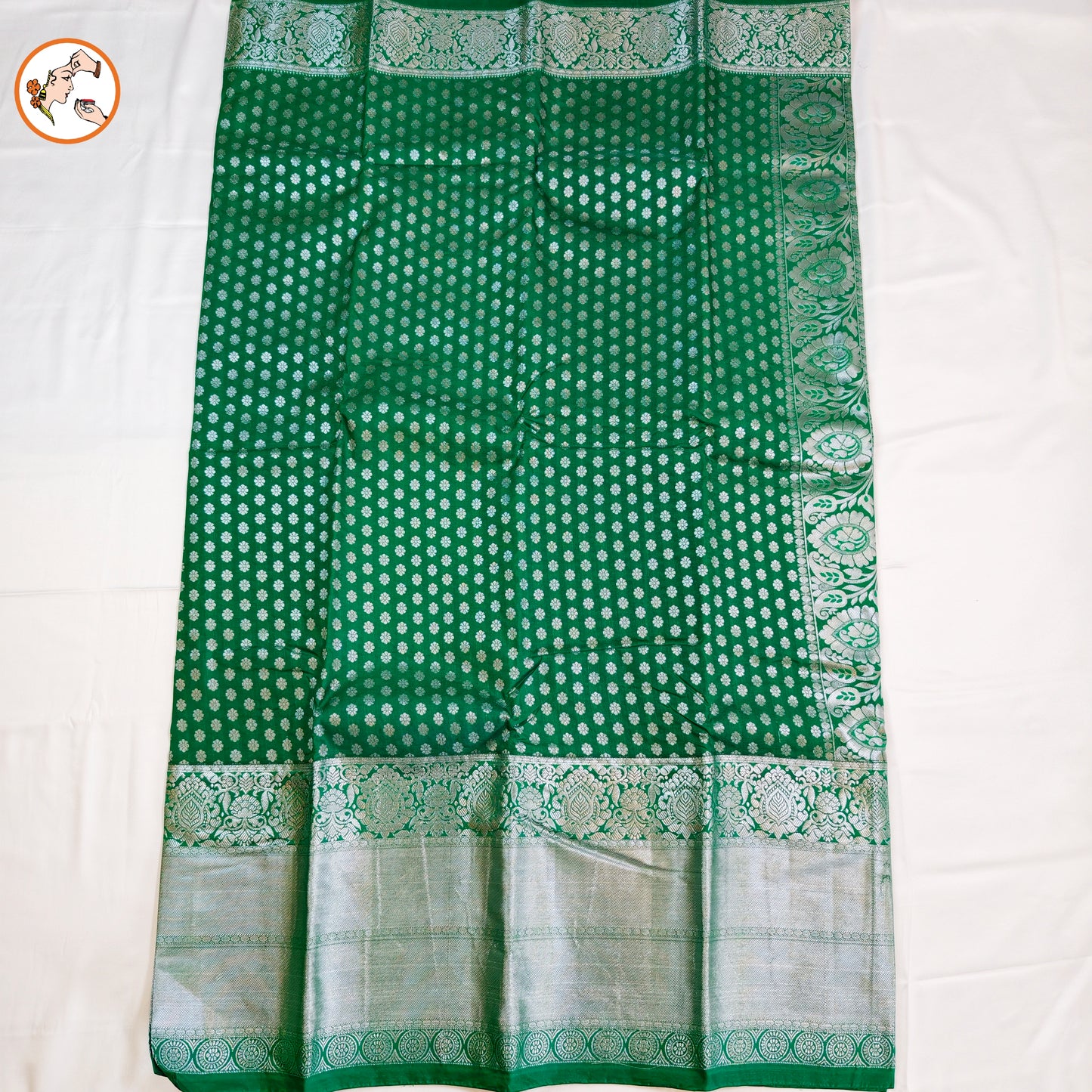 Dark Green Traditional 1000 butta Kanchipuram Silk Saree with Silver Jari