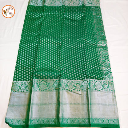 Dark Green Traditional 1000 butta Kanchipuram Silk Saree with Silver Jari