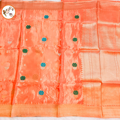 Kanakambaram Peach with delicate Floral buti subtly embrioded Banarasi katan Russian Silk Saree