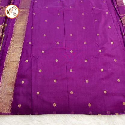 Purple borderless Chariot butta Vintage checks Georgette Silk Saree