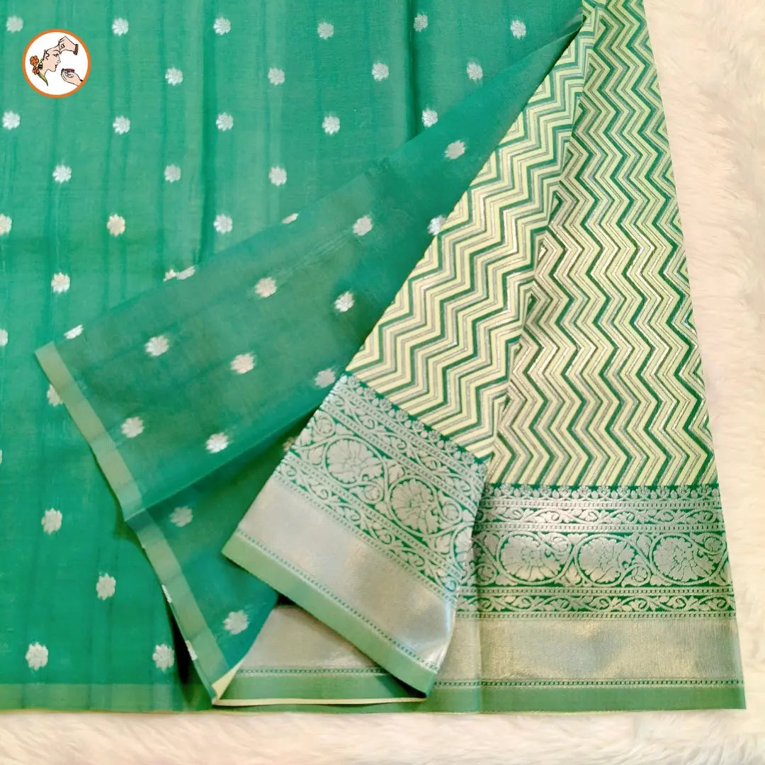 Green Zigzag Pattern Semi Silk Saree - Vivahasilks